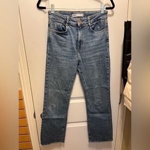 Zara denim jeans, size 4!